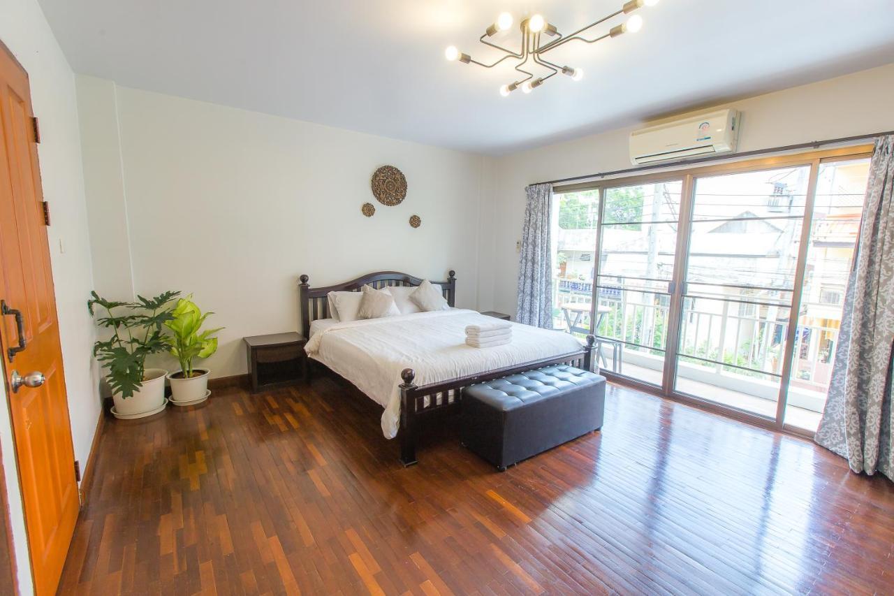 The Little Siri Hotel Chiang Mai Exterior foto