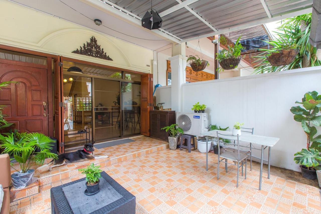 The Little Siri Hotel Chiang Mai Exterior foto
