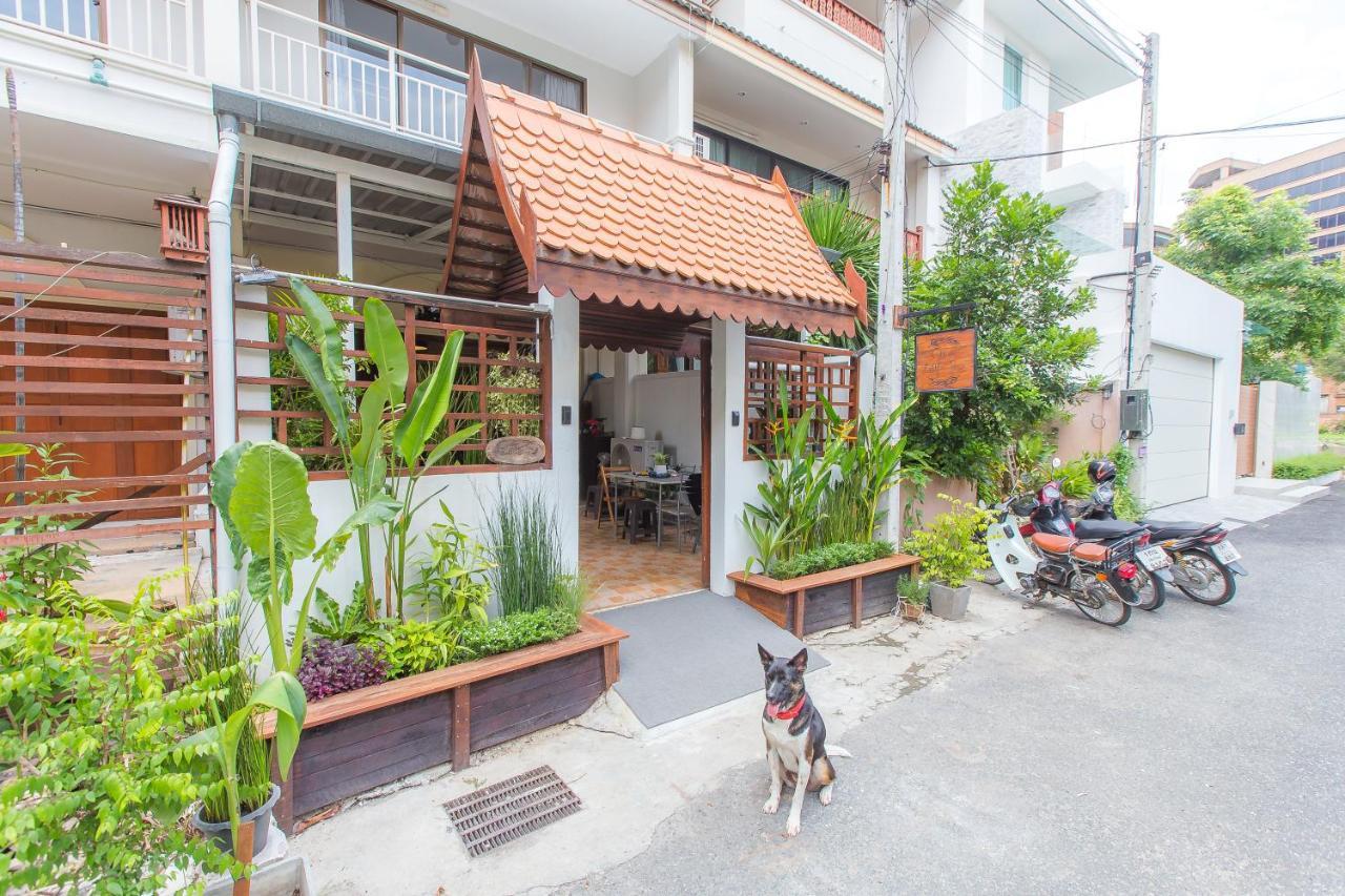The Little Siri Hotel Chiang Mai Exterior foto