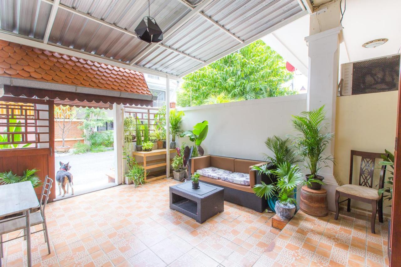 The Little Siri Hotel Chiang Mai Exterior foto